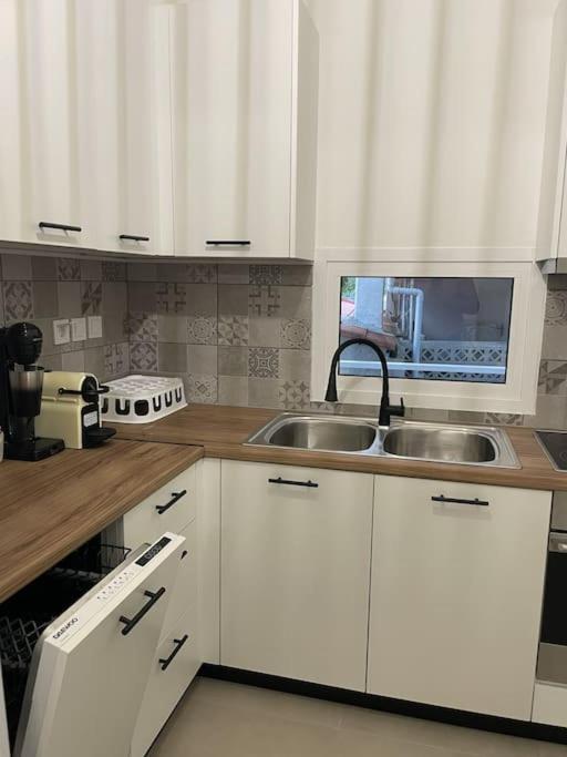Villa Helio Kineta Bagian luar foto
