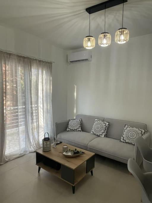Villa Helio Kineta Bagian luar foto