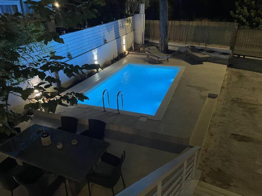 Villa Helio Kineta Bagian luar foto